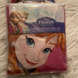 New 2 piece toddler sheet set